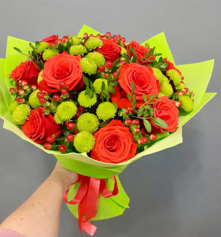 Букет цветов из: Хризантемы и Розы в Хатунь