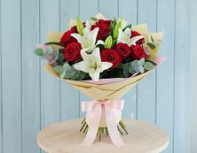 Букет цветов из:  Лилии и Розы в Хатунь
