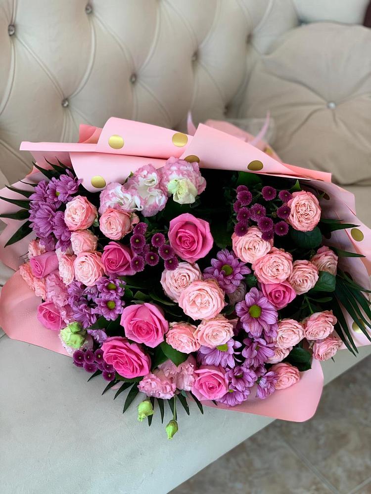 Букет цветов из: Хризантемы, Розы и Лизиантусы в Хатунь