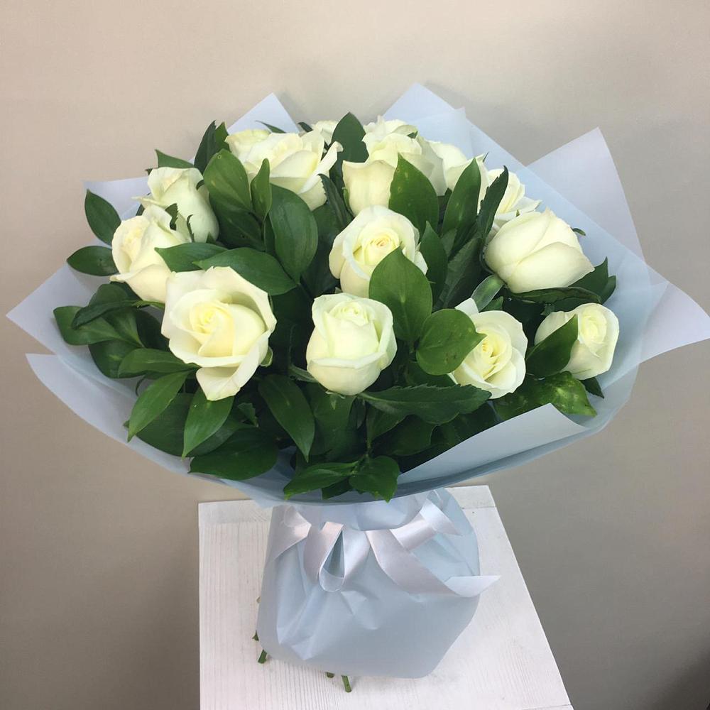 Букет 15 Белых роз Проуд в Хатунь