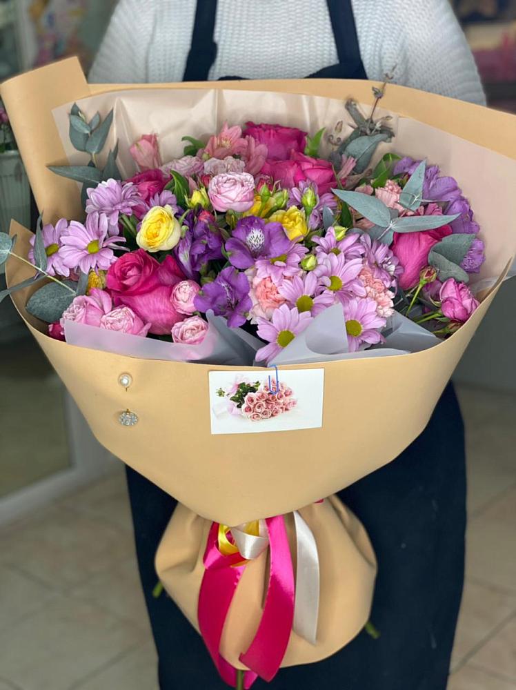 Букет цветов из: Хризантемы, Гвоздики и Альстромерии в Хатунь