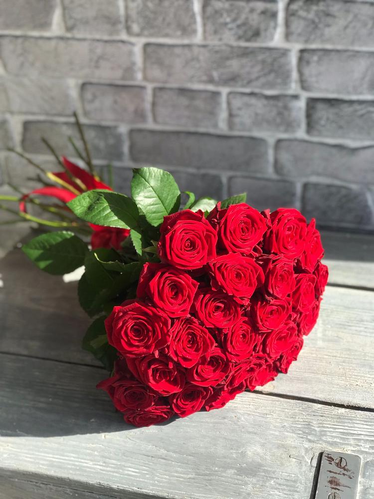 Букет Красные розы Фридом в Хатунь