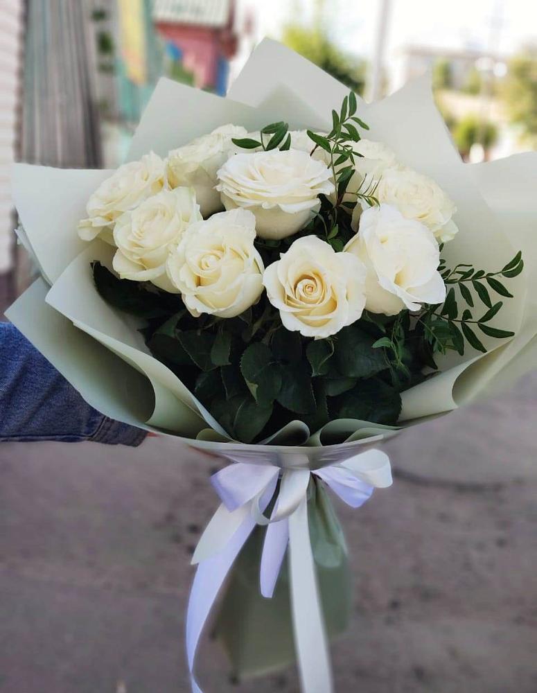 Букет Белые розы Проуд в Хатунь