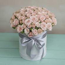 Цветочная композиция из Розы в шляпной коробке в Хатунь