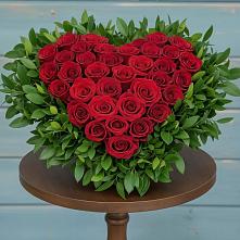 Цветочная композиция из Розы в виде сердца в Хатунь