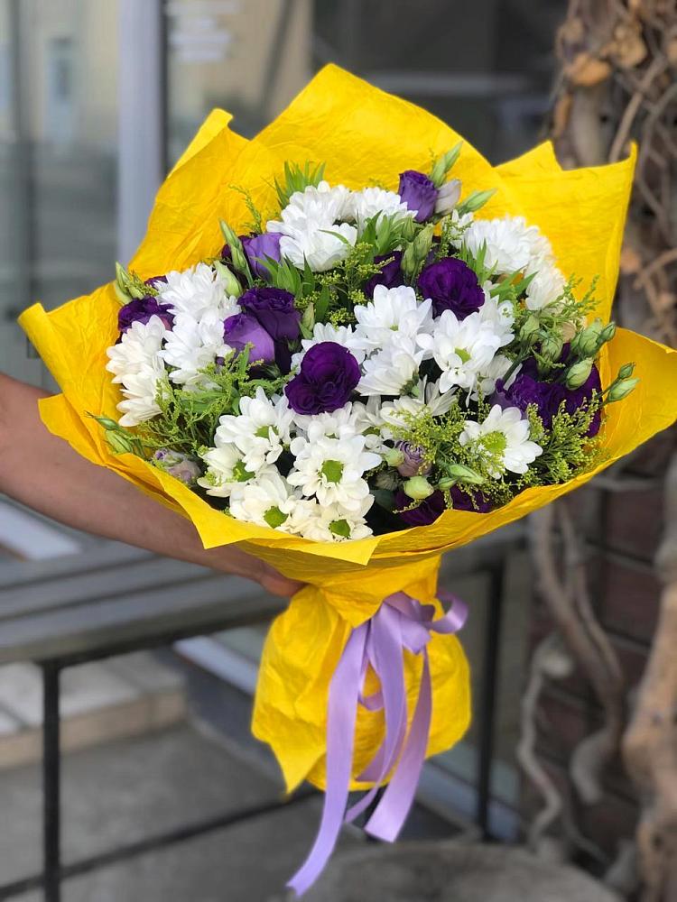 Букет цветов из: Ирисы, Хризантемы и Ромашки в Хатунь