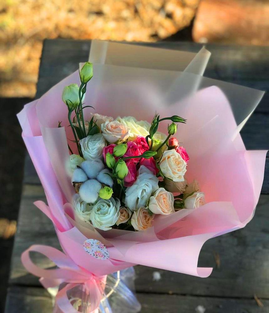 Букет цветов из: Розы и Лизиантусы в Хатунь