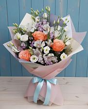 Букет цветов из:  Лизиантусы, Розы, Альстромерии и Гипсофила в Хатунь