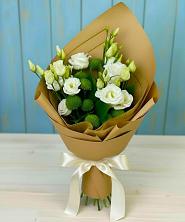 Букет цветов из:  Хризантемы и Лизиантусы в Хатунь