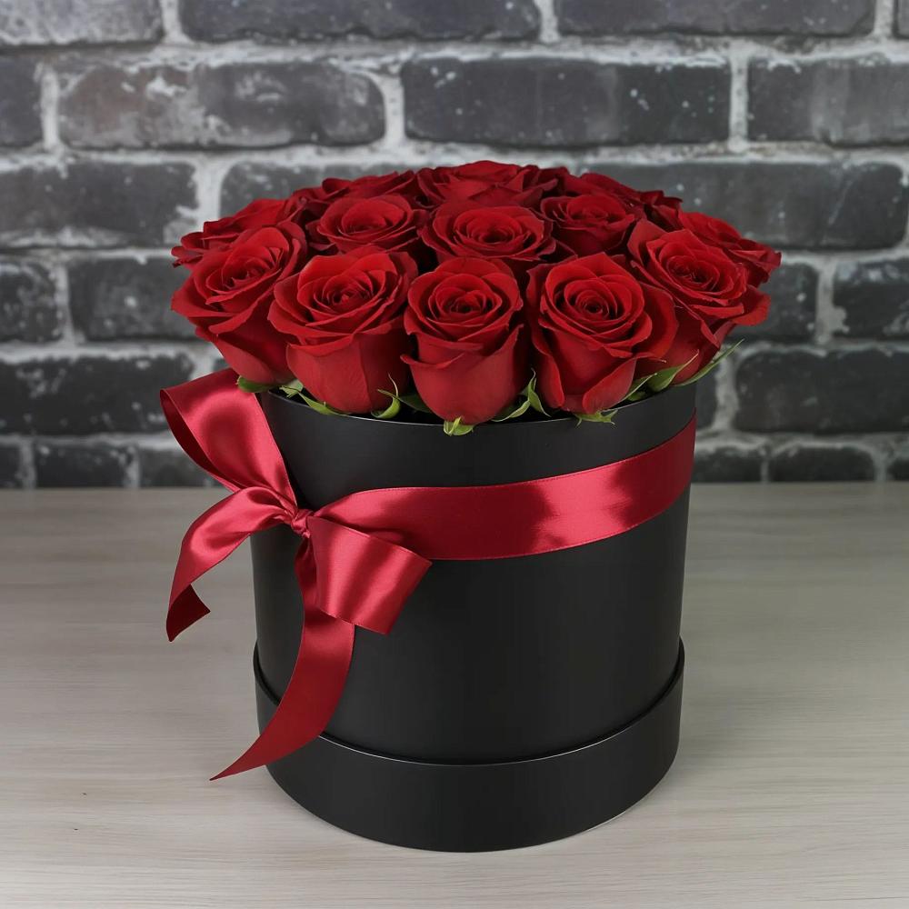 Цветочная композиция из Розы в шляпной коробке в Хатунь