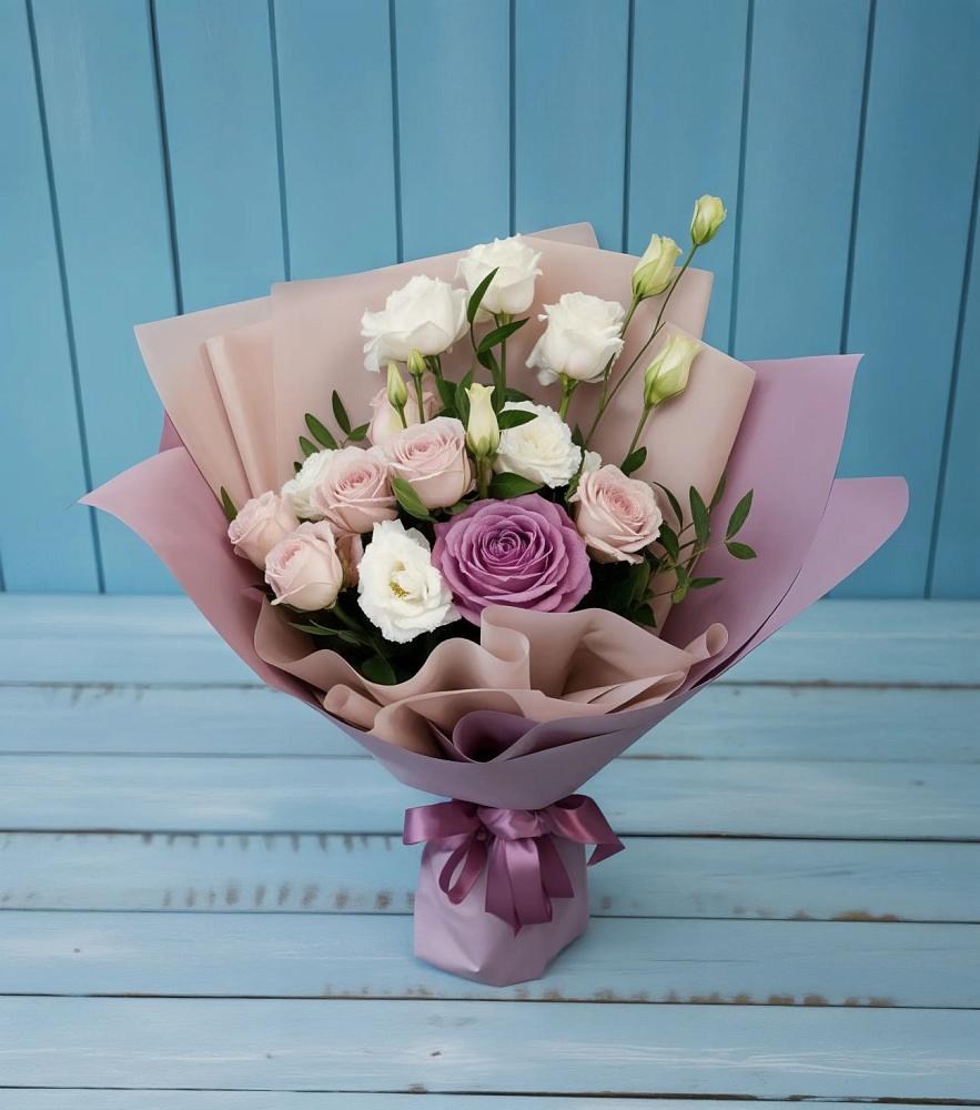 Букет цветов из: Розы и Лизиантусы в Хатунь